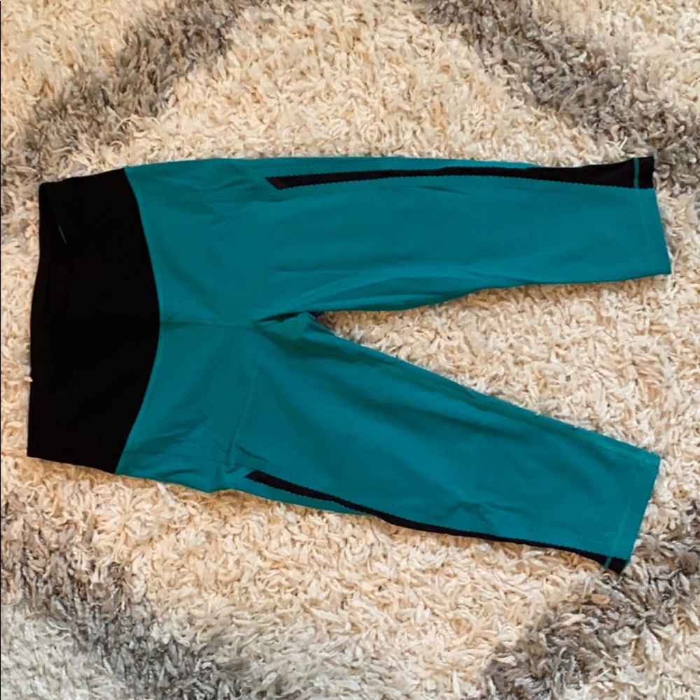 Lulu Lemon cropped leggings